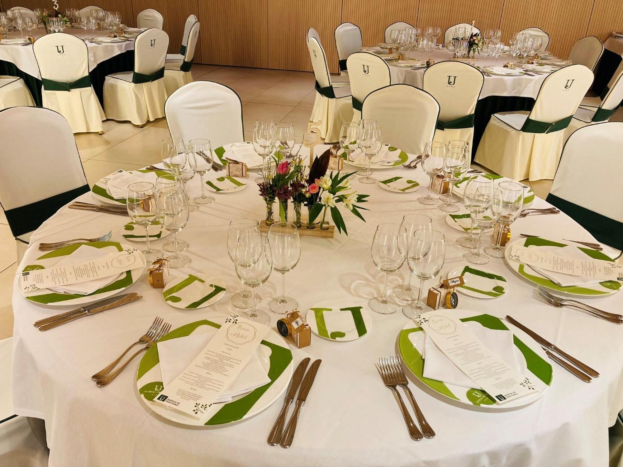 Hotel Jardines De Uleta Suites Віторія-Гастейс Екстер'єр фото