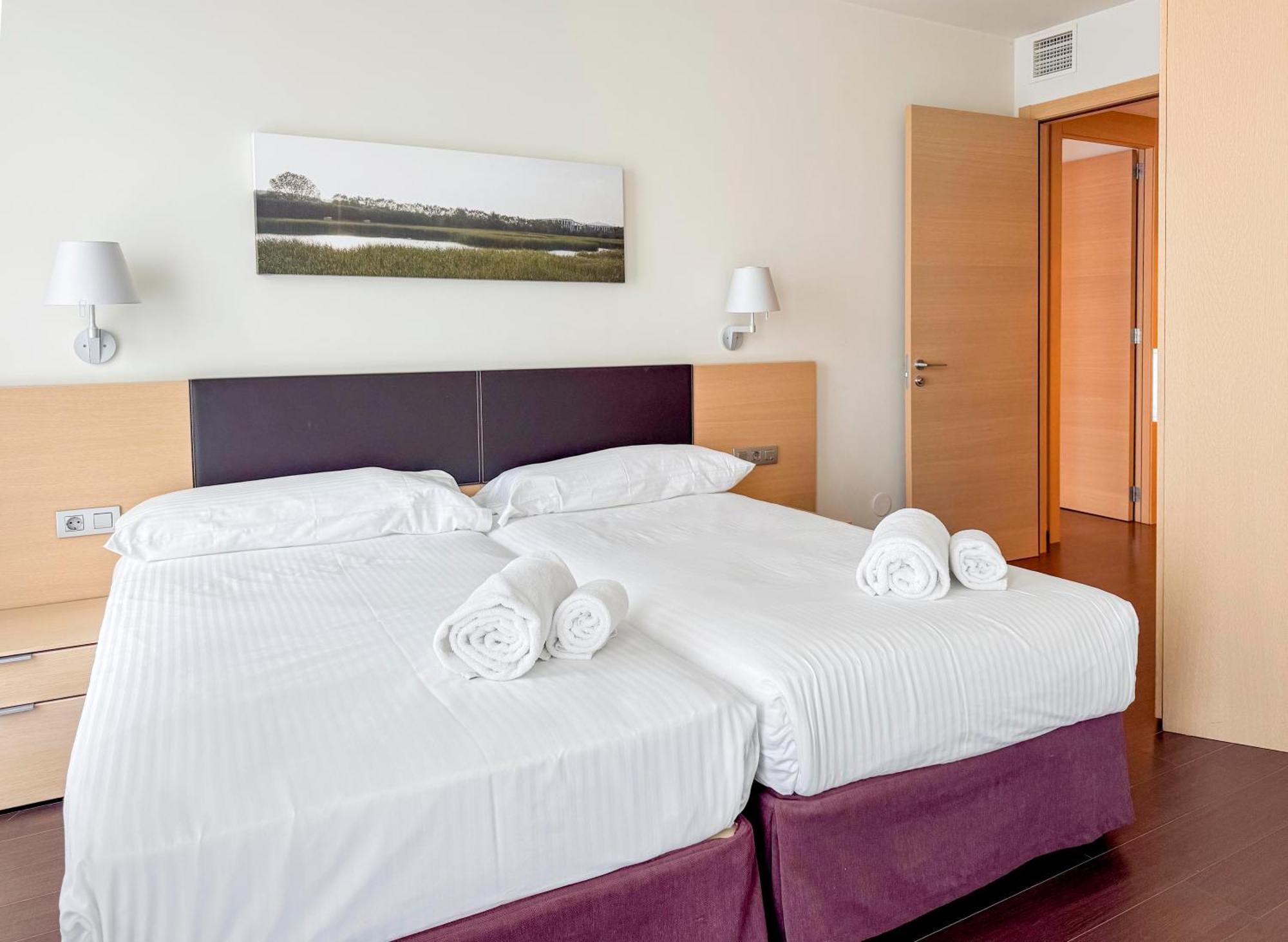 Hotel Jardines De Uleta Suites Віторія-Гастейс Екстер'єр фото